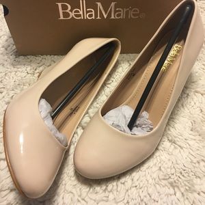 🆕 Bella Marie Nude Patent Wedge size 8.5